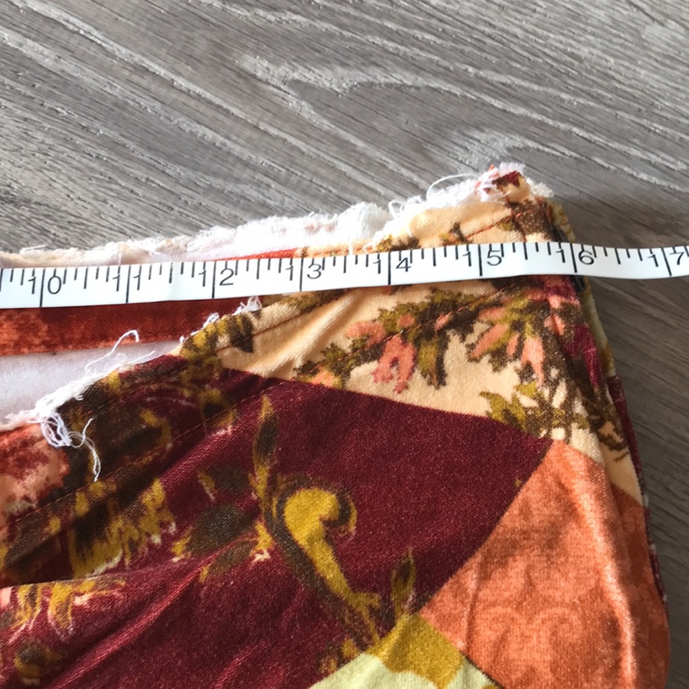 Urban Outfitters UO Velvet Ruched V-Front Pant 32 Floral Bell Bottom Low Rise - Picture 10 of 16